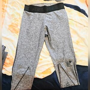 Gray Waistband legging.